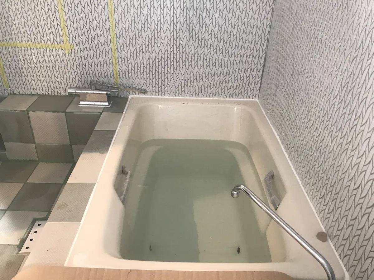 D'STYLEが施工した鋳物浴槽の浴室（岩手・盛岡）
